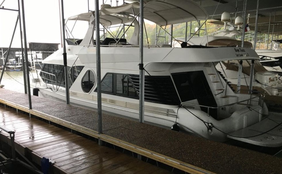 2002 Bluewater Yachts 5200 | 52ft